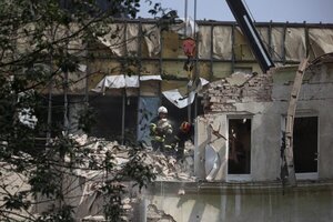 Ataque a edificio residencial deja 4 muertos en Ucrania