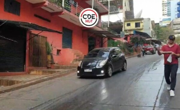 Violento asalto en el microcentro de CDE dejó un guardia herido