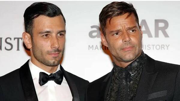¡Ricky Martin anuncia que recupera su soltería!