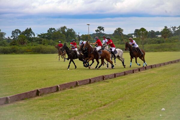El Polo Nacional se traslada a Arroyos y Esteros para la Copa Municipal