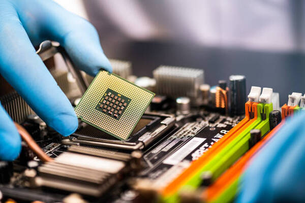 China asegura que las restricciones a la exportaci贸n de materiales para fabricar chips "no son una prohibici贸n" - Revista PLUS