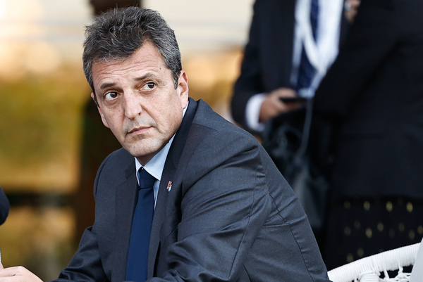 Argentina pospone los pagos al FMI a fin de mes y paga bonos a privados ante la falta de divisas - MarketData
