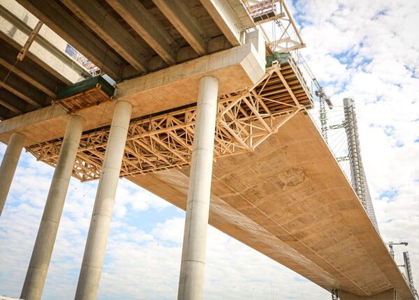 Finaliza hormigonado del Puente Héroes del Chaco