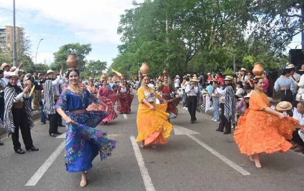 Elenco Origen Guaraní dejó en alto al país en festivales de Colombia – Prensa 5