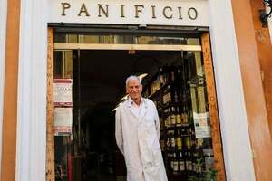 Cierra la “panadería de los papas”, que ha surtido a todos los pontífices desde hace 90 años - San Lorenzo Hoy