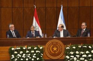 Ministro Ramírez Candia disertó sobre constitucionalidad del tribunal de jurados en el Paraguay