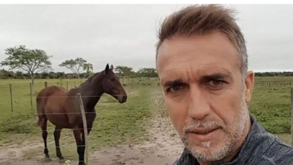 Batistuta, acusado de explotar laboralmente a trabajadores de su estancia