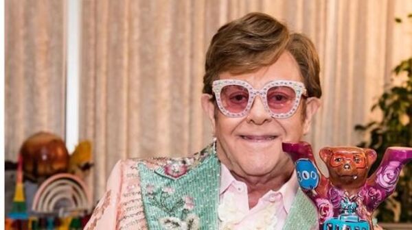 Elton John acrecienta su récord mundial de recaudación