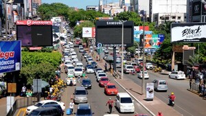 Ante nulo control, pululan taxis mau en el microcentro de Ciudad del Este