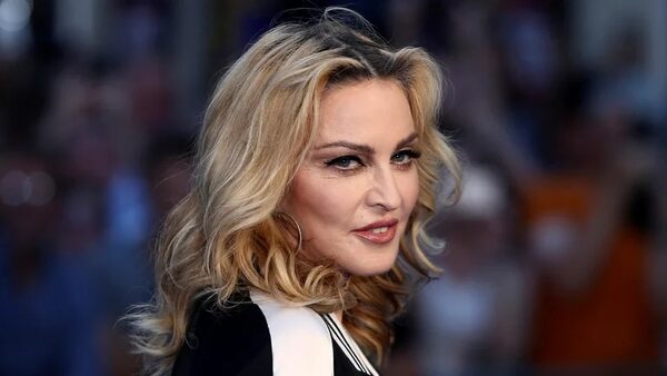 Revelaron que a Madonna le inyectaron una droga para ayudar a revivirla antes de llevarla a cuidados intensivos