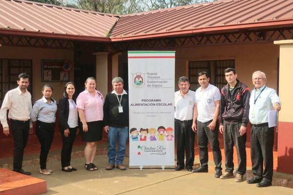 SECRETARÍAS DE EDUCACIÓN Y CIENCIAS Y DE ASUNTOS INDÍGENAS Y CAMPESINOS VISITAN ESCUELAS DE COMUNIDADES NATIVAS
