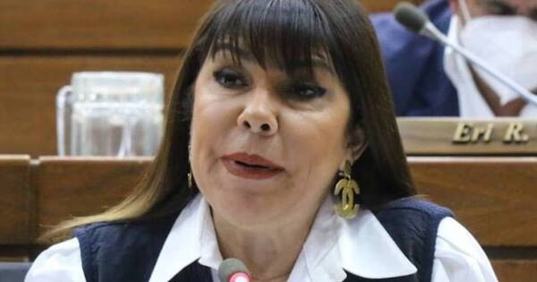 La Nación / Urgen la reiteración del desafuero de la senadora liberal Celeste Amarilla