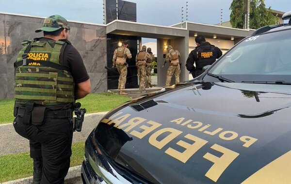 La Policía Federal investiga la compra y venta de oro ilegal en Brasil.