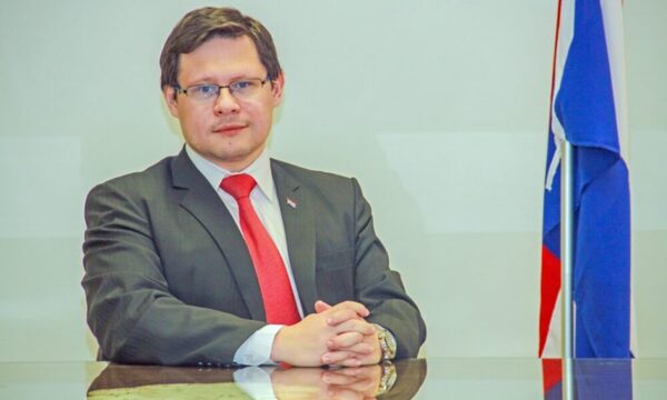 Proyecto de fusión entre Aduana y Tributación es interesante según viceministro de SET