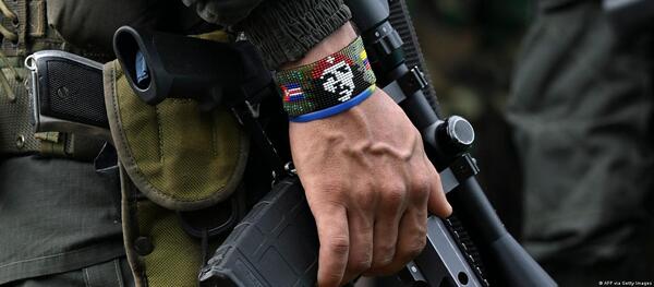 Imputan crímenes de lesa humanidad a 10 exmiembros de FARC