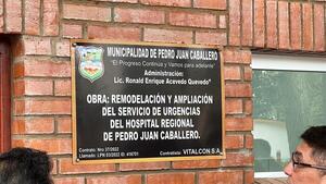Ronald Acevedo inauguró nuevas construcciones y ampliaciones en el Hospital Regional
