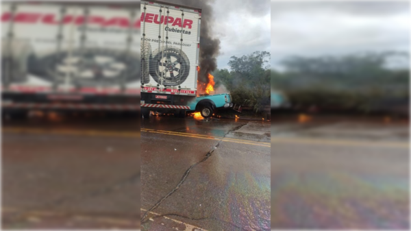 ¡Terrible! Choque e incendio de vehículos deja dos fallecidos