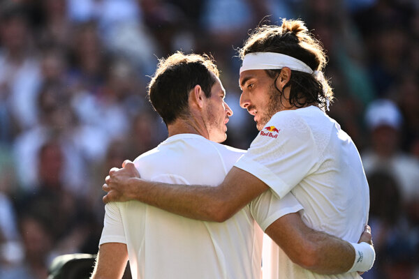 Versus / Wimbledon: Tsitsipas elimina a Murray, quien se retiró ovacionado