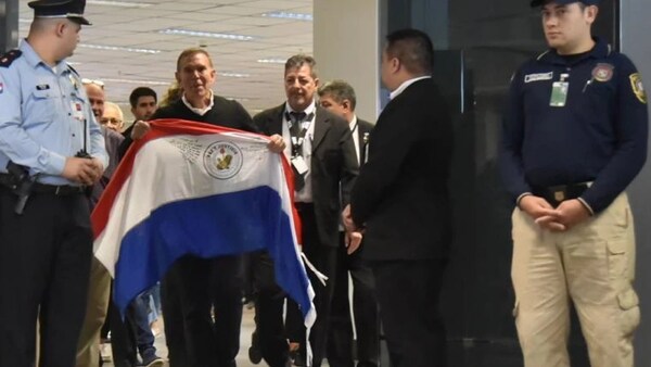 NAPOUT LLEGA A PARAGUAY TRAS SIETE AÑOS DE PRISIÓN EN EEUU POR CORRUPCIÓN EN LA FIFA