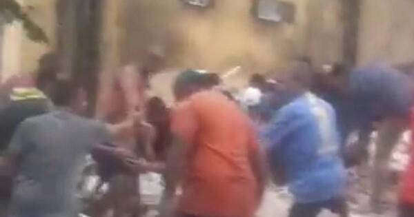 La Nación / Brasil: derrumbe de edificio deja 2 muertos y 15 desaparecidos