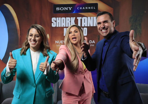 La octava ola de "Shark Tank México" suma diversidad con 4 nuevos tiburones y más mujeres - MarketData