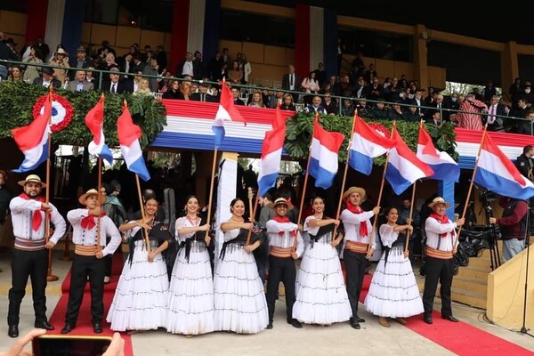 Ponemos a disposición nuestras páginas para mostrar la Marca Paraguay - La Tribuna