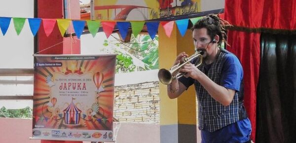 Diario HOY | Arrancó la 7° edición del Festival Internacional de circo del Paraguay en Alto Paraná