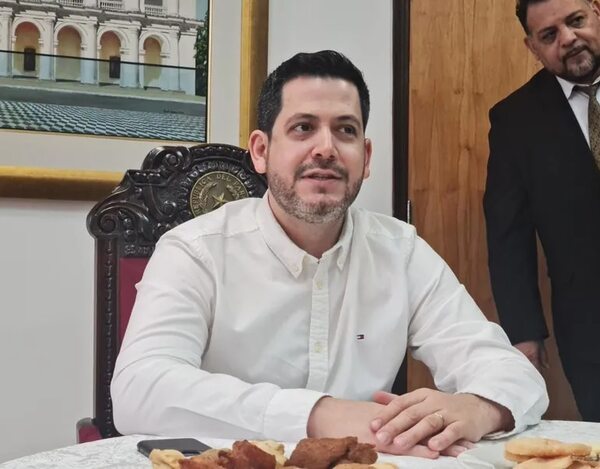 Titular de Diputados anuncia otra vez planes de crear un “Ministerio de la Familia” - Política - ABC Color