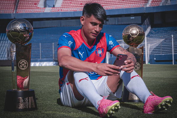 Versus / Santiago Arzamendia en su vuelta a Cerro Porteño: "Quiero volver a ser feliz en el club que amo"