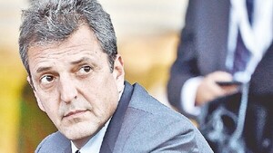 A Argentina le faltan dólares y pospone pagos al FMI