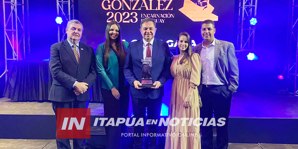 EDUARDO FLORENTÍN FUE PREMIADO COMO LÍDER SOCIAL DESTACADO DEL 2023 - Itapúa Noticias