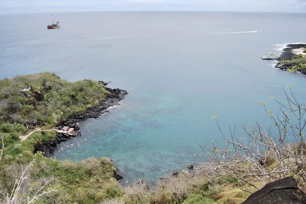 Rescatado un niño francés de 8 años que cayó a un cráter volcánico de las Islas Galápagos - Mundo - ABC Color