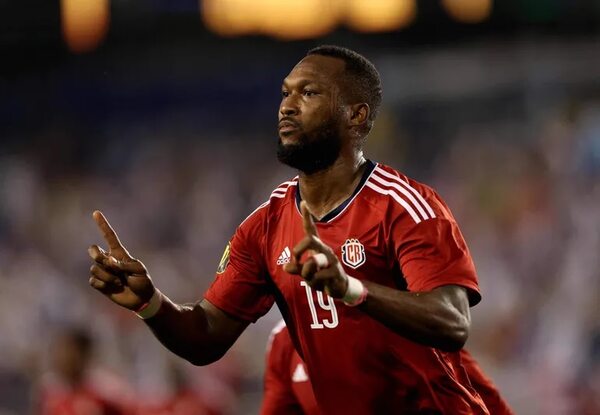 Copa Oro: México y Costa Rica se enfrentan hoy por un boleto a semifinales - Fútbol Internacional - ABC Color