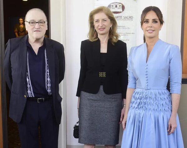 Primera Dama de Italia, Laura Mattarella, visitó el Museo de Arte Sacro - Sociales - ABC Color