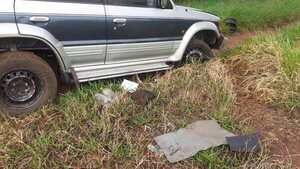 RECUPERAN CAMIONETA HURTADA EN UN PATIO BALDÍO DE ENCARNACIÓN