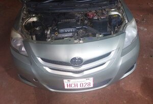 Detienen a una pareja con auto robado y preparativos para un asalto