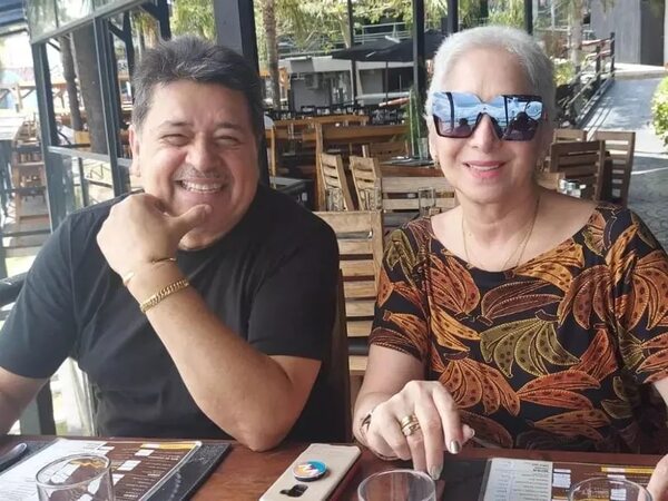 “El Pionero” celebra sus 45 años de casado: “Como pareja nos sentimos ganadores” - Gente - ABC Color