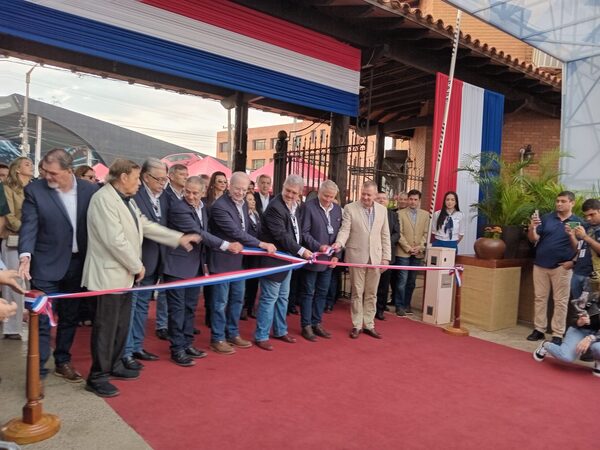 Se abrieron los portones de la vidriera productiva y comercial más grande del país