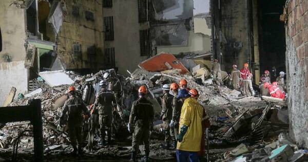 La Nación / Brasil: derrumbe de edificio causa al menos 14 muertos