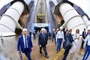 Mandatario de Italia visitó la hidroeléctrica Itaipú - La Clave
