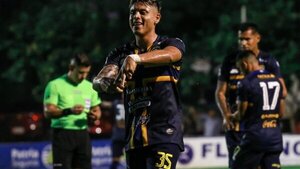 Trinidense festeja en casa en un emotivo duelo