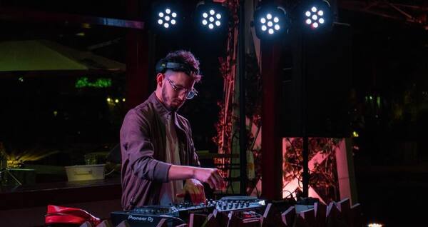 Diario HOY | Dj Ruby Legui: Desconectar de los problemas y conectar con la música