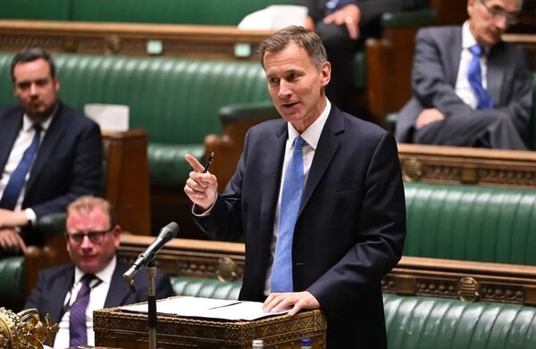Londres presentará un plan para que fondos de pensiones inviertan en empresas emergentes - Mundo - ABC Color