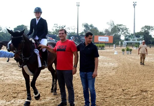 Hipismo: Concurrido “Mitad del Año” - Polideportivo - ABC Color