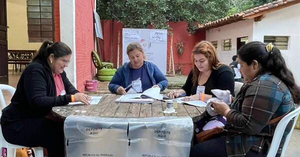 La Nación / Internas partidarias: TSJE reporta inicio de elecciones sin inconvenientes
