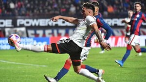 River empató con San Lorenzo y esperará por una derrota de Talleres para ser campeón