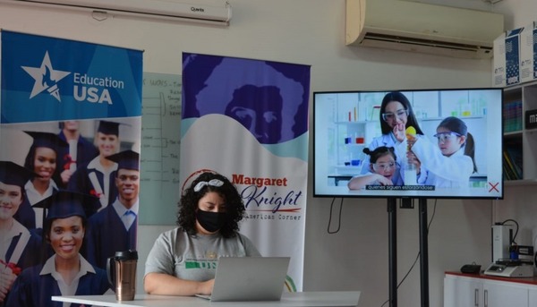 La UNE invita a estudiar inglés durante vacaciones de invierno