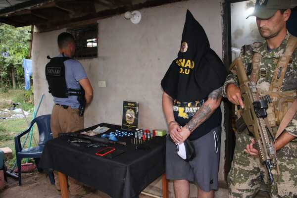 Microtraficante cae con drogas, armas y municiones | 1000 Noticias