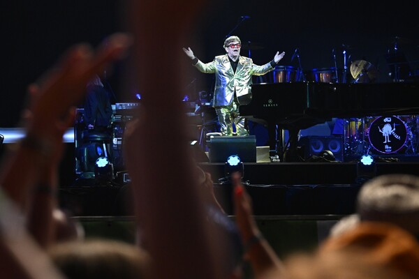 Elton John brindó su último concierto - C9N