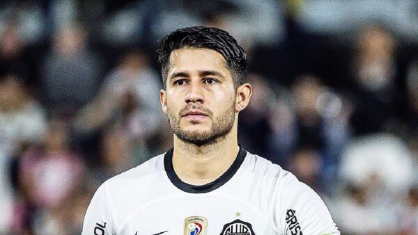 Acusan a Tito Torres de irse de farra tras la derrota de Olimpia